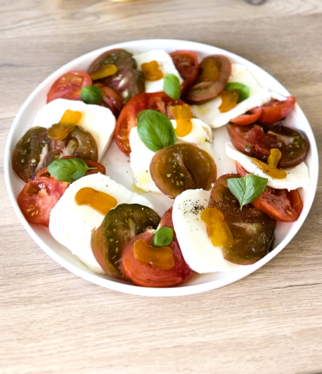 tomates mozza boutargue assiette de tomates mozzarella avec boutargue memmi au citron confit